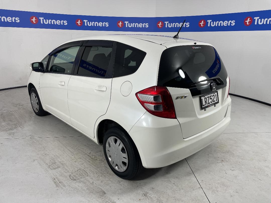 Photo '5' of Honda FIT Photo '5' of Honda FIT