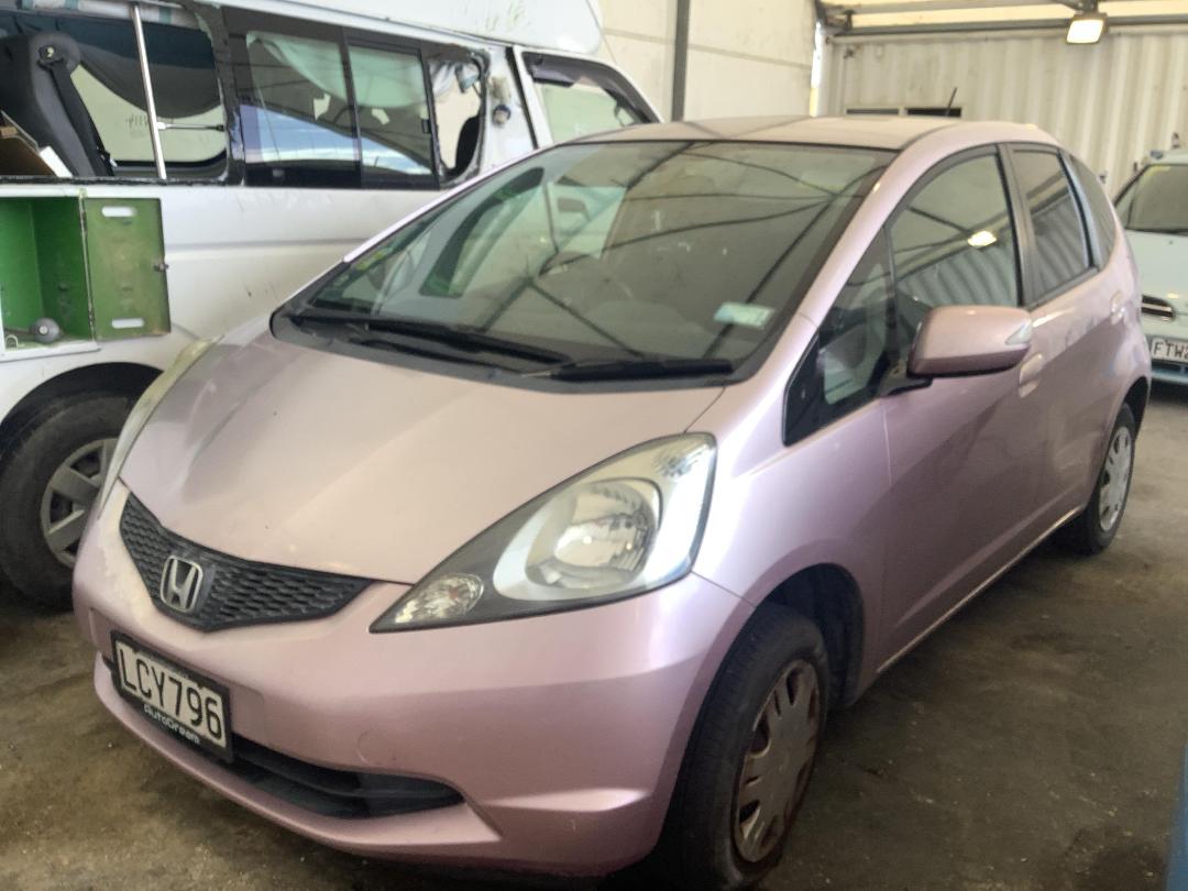 Photo '2' of Honda FIT