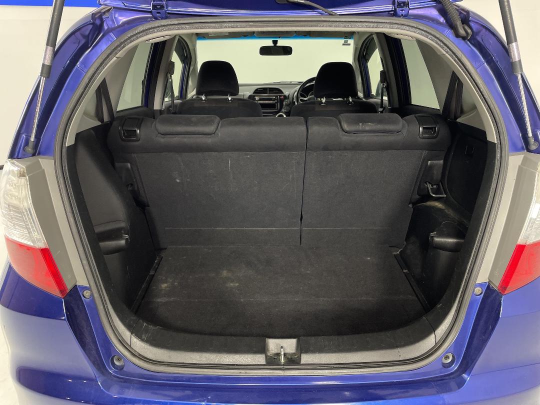 Photo '14' of Honda FIT Photo '14' of Honda FIT