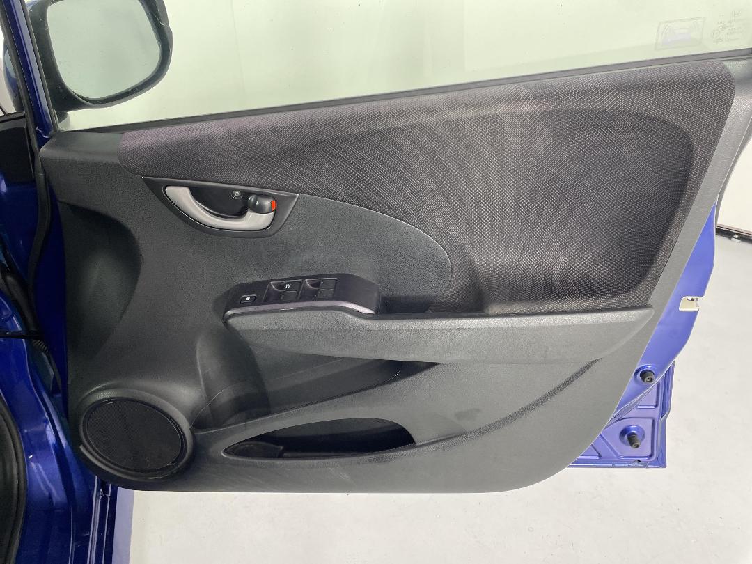 Photo '15' of Honda FIT Photo '15' of Honda FIT