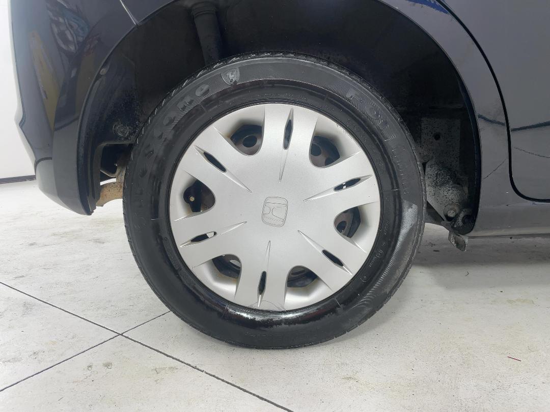 Photo '12' of Honda FIT