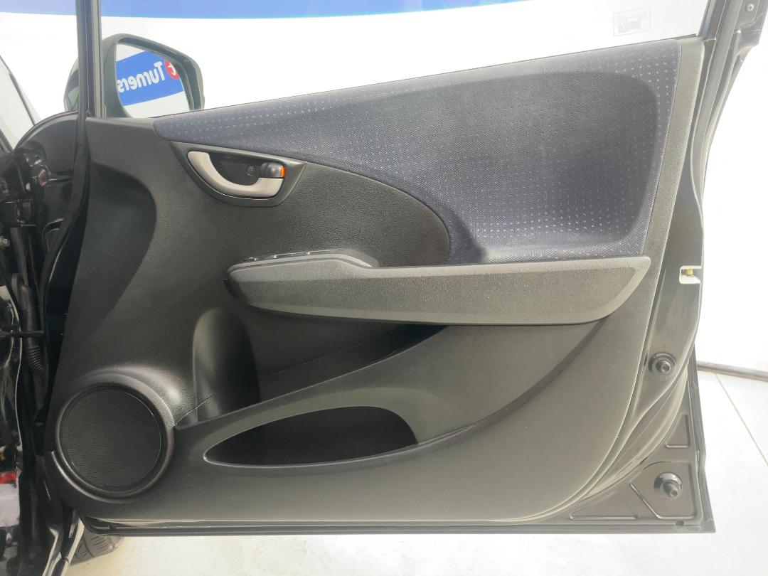 Photo '15' of Honda FIT