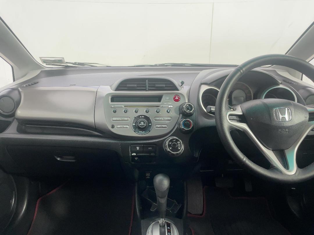 Photo '17' of Honda FIT