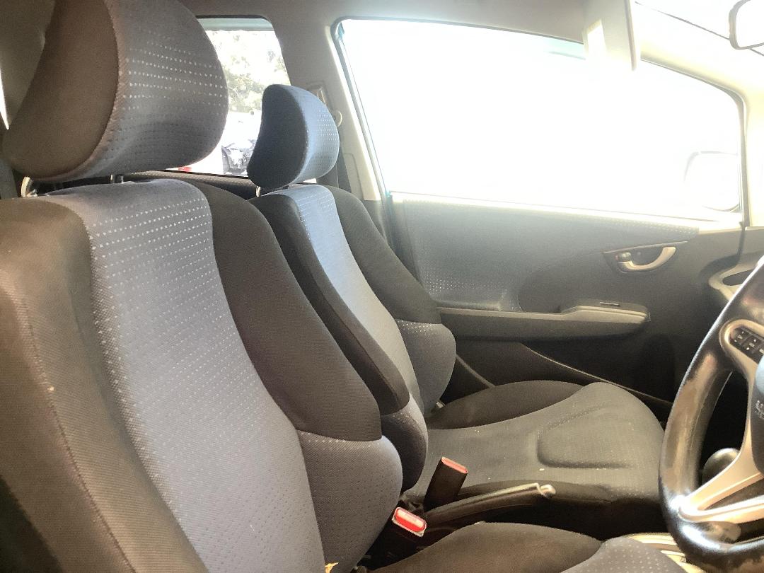 Photo '16' of Honda FIT