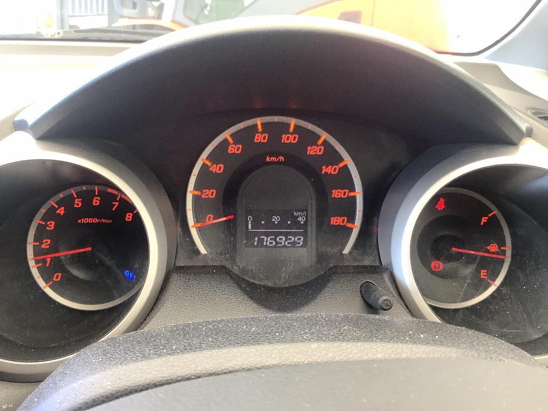 Photo '17' of Honda FIT