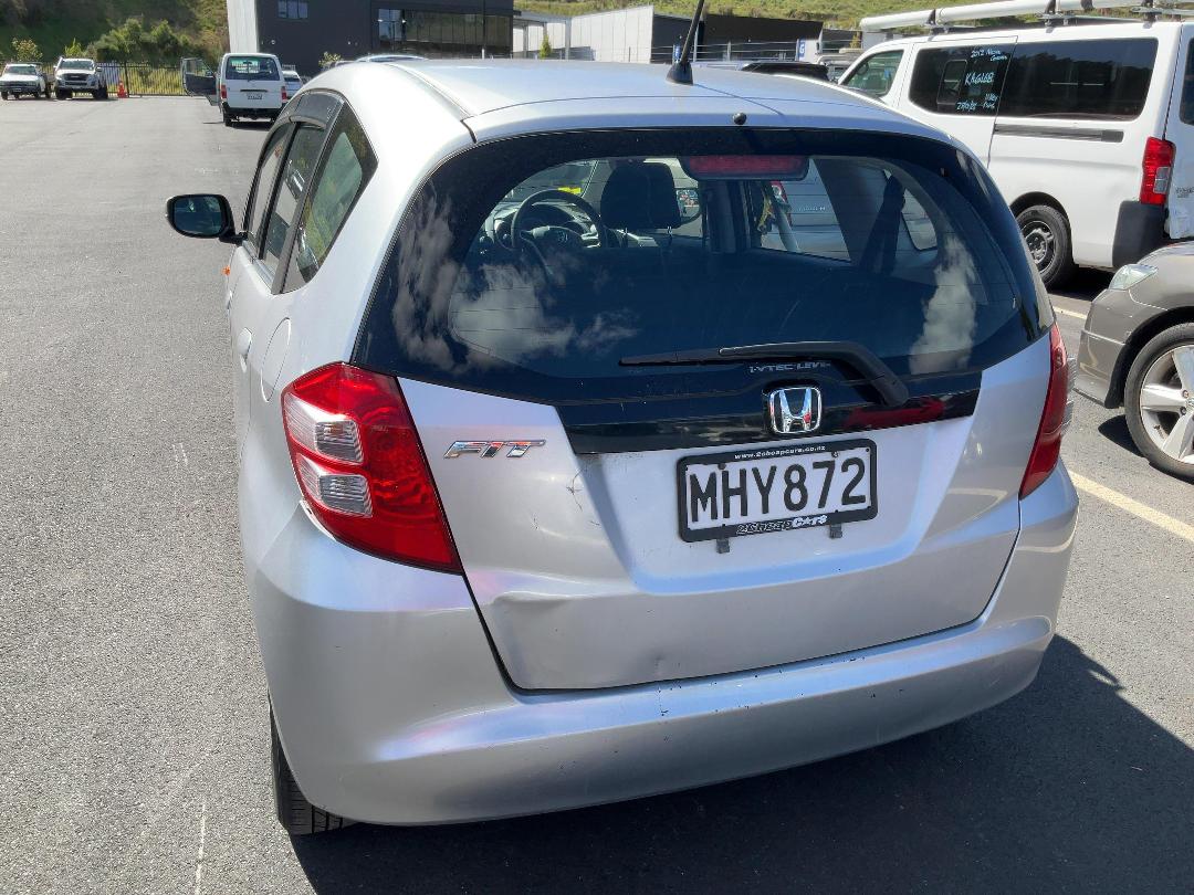 Photo '6' of Honda FIT