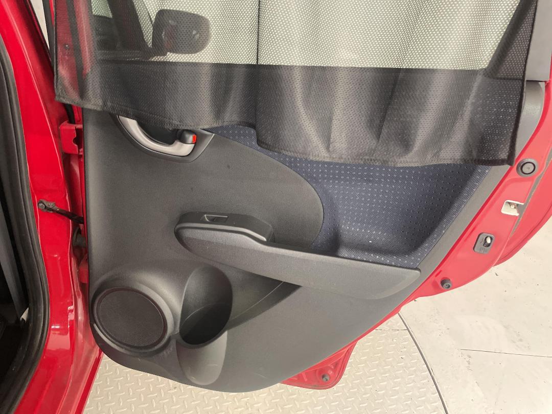 Photo '19' of Honda FIT