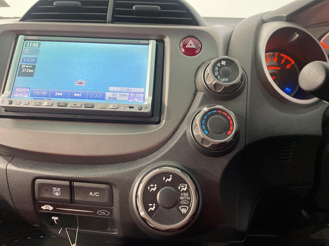 Photo '26' of Honda FIT