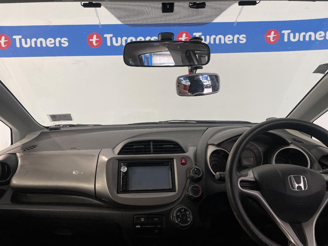 Photo '17' of Honda FIT