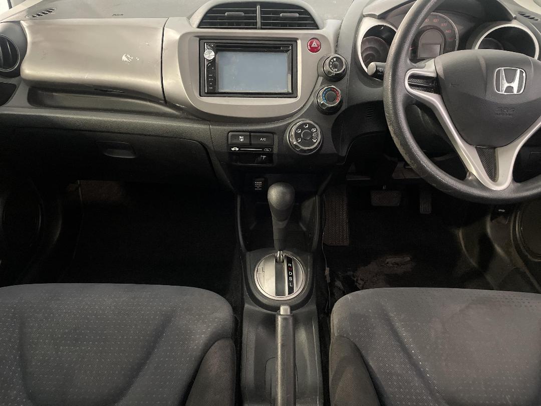 Photo '18' of Honda FIT