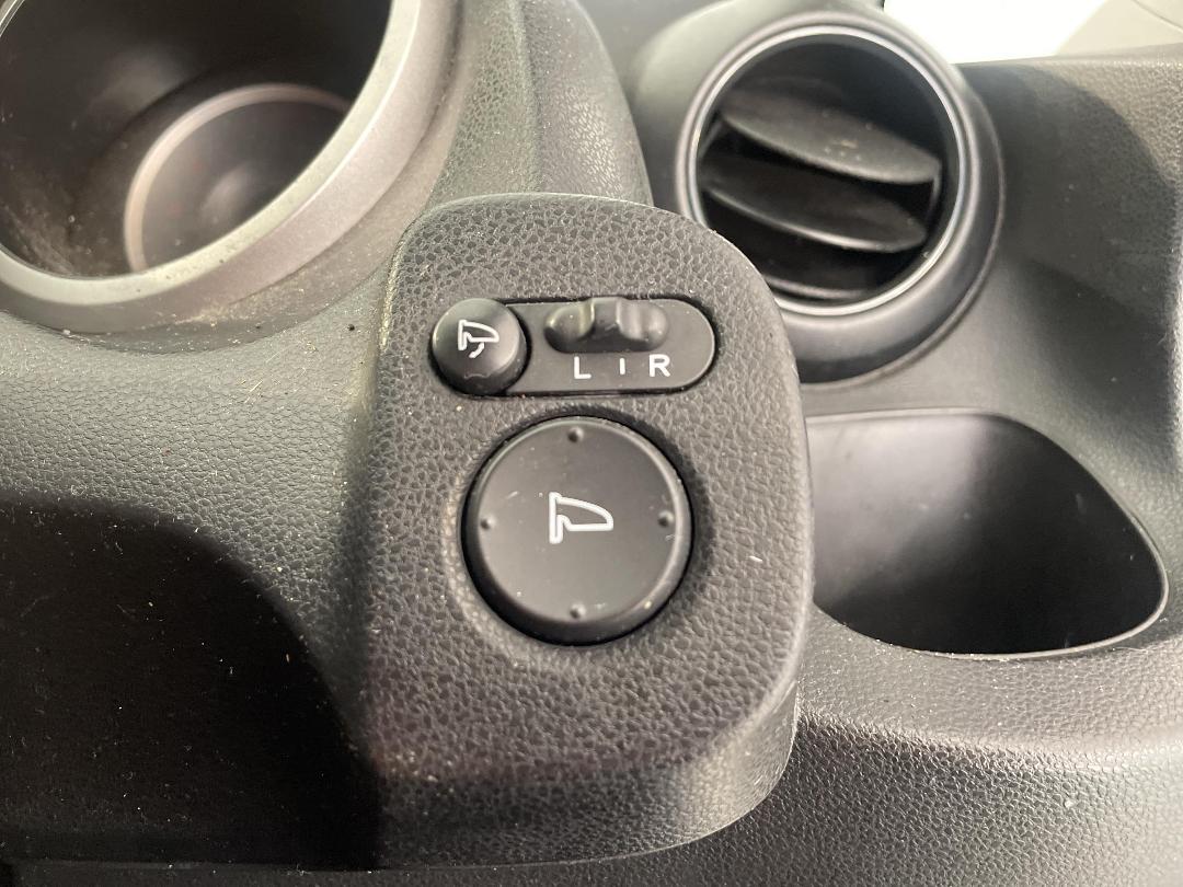 Photo '24' of Honda FIT