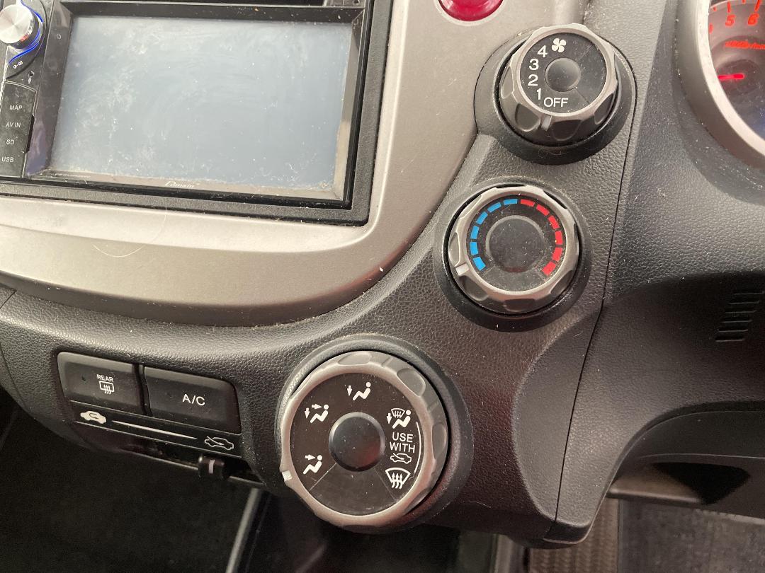 Photo '29' of Honda FIT