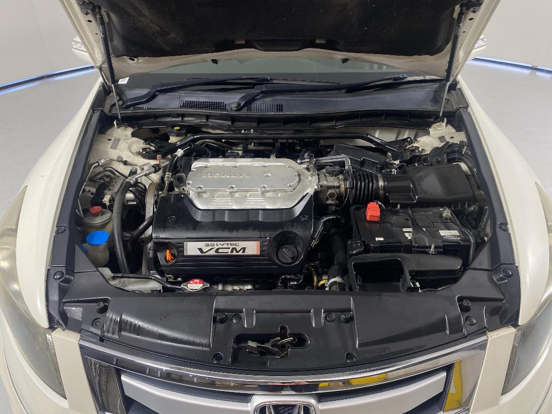 Photo '13' of Honda Inspire