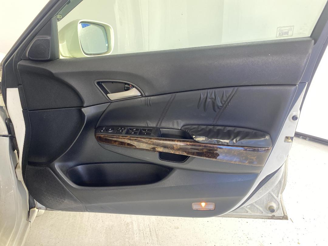 Photo '15' of Honda Inspire