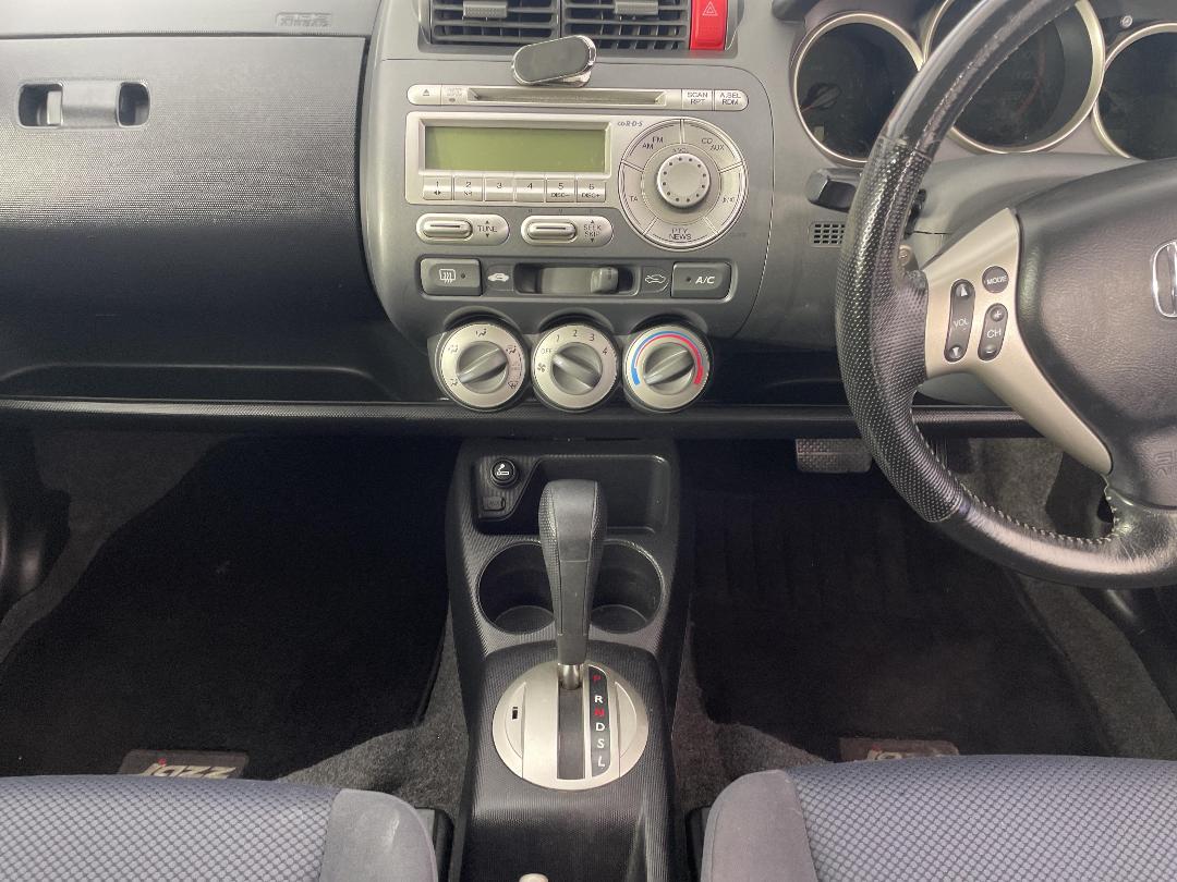 Photo '18' of Honda Jazz Photo '18' of Honda Jazz