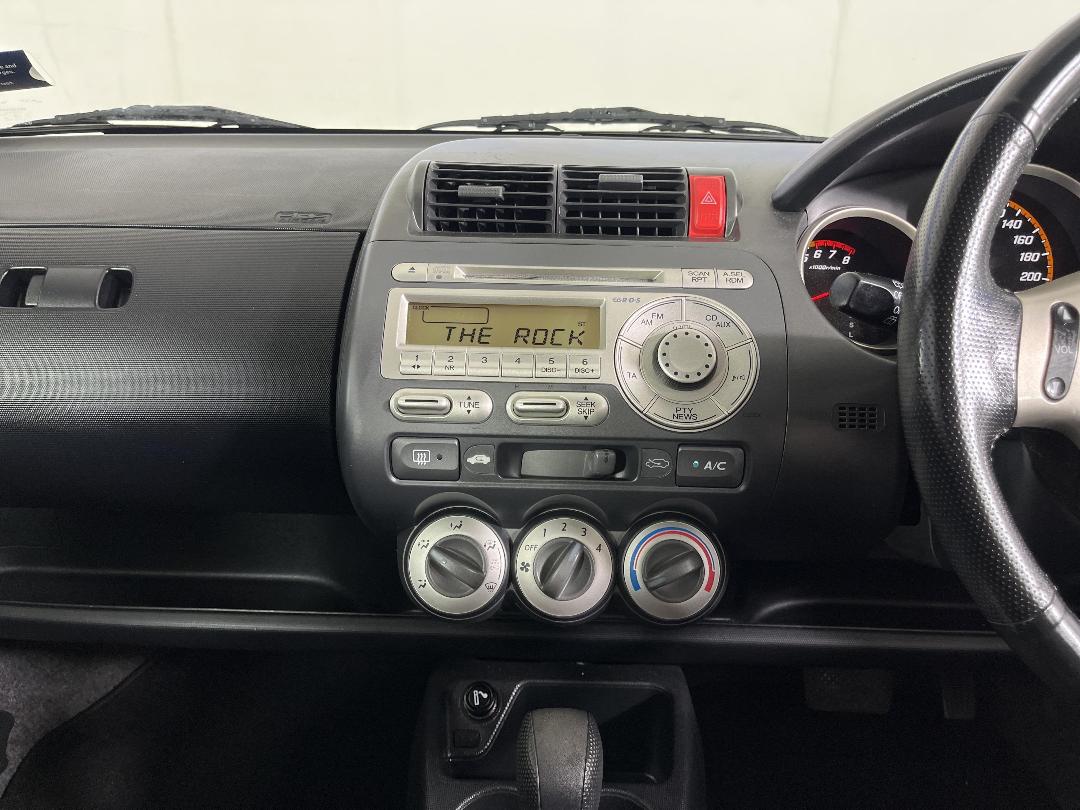 Photo '18' of Honda Jazz Photo '18' of Honda Jazz