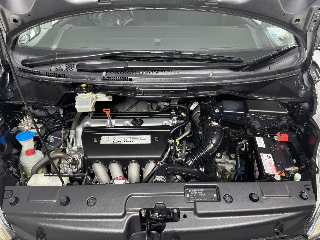 Photo '13' of Honda Stepwagon Photo '13' of Honda Stepwagon