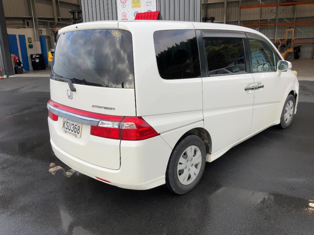 Photo '7' of Honda Stepwgn