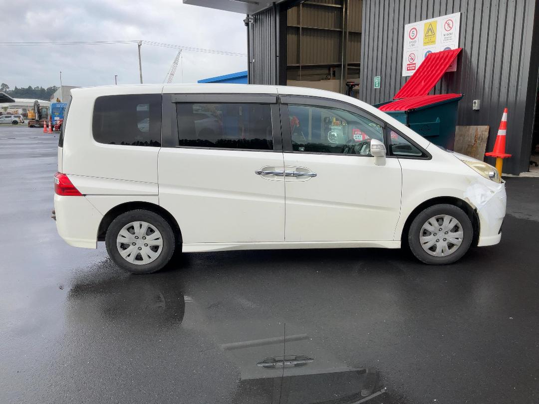 Photo '8' of Honda Stepwgn