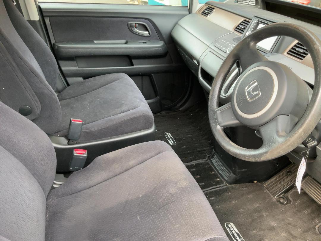 Photo '17' of Honda Stepwgn