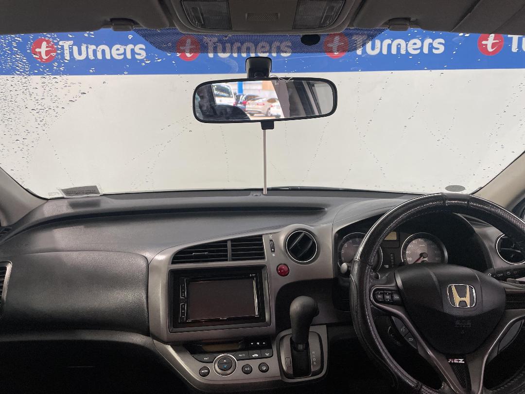 Photo '17' of Honda Stream