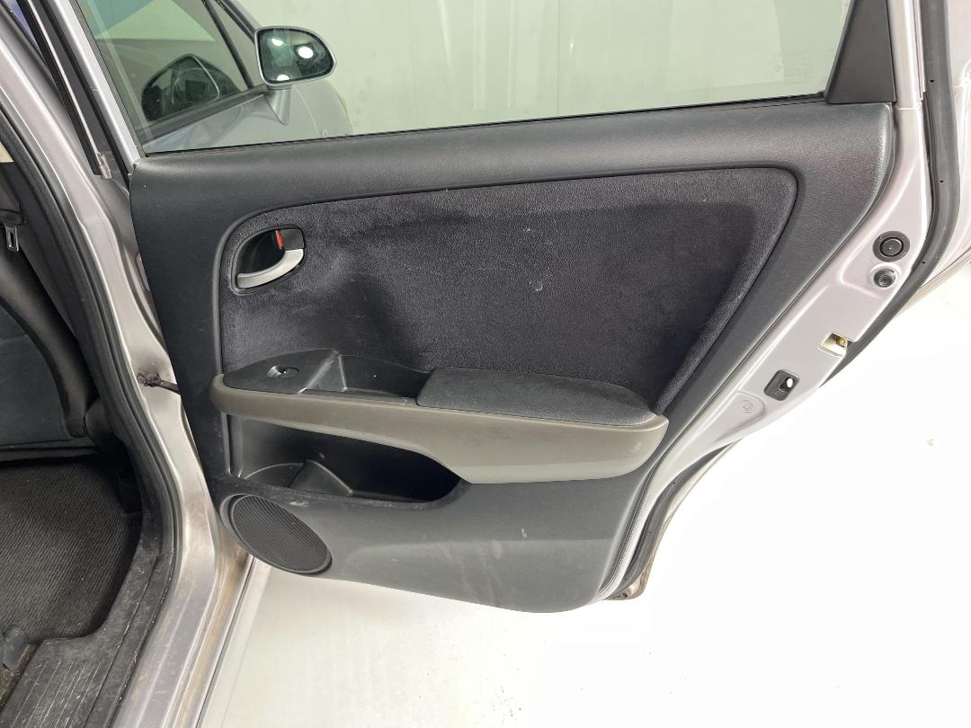 Photo '19' of Honda Stream Photo '19' of Honda Stream