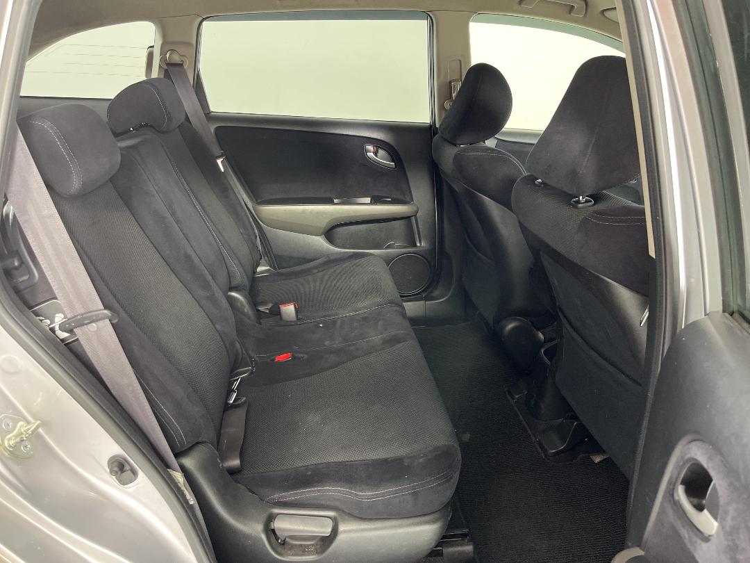 Photo '20' of Honda Stream Photo '20' of Honda Stream