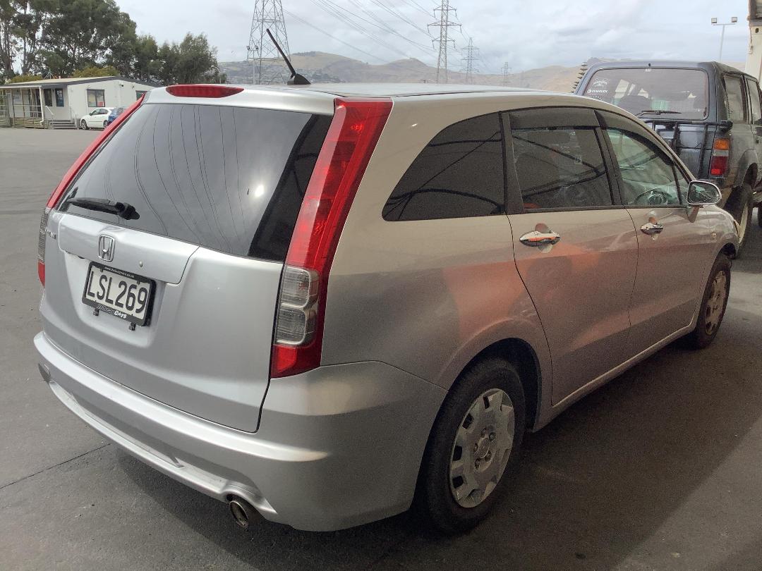 Photo '5' of Honda Stream Photo '5' of Honda Stream