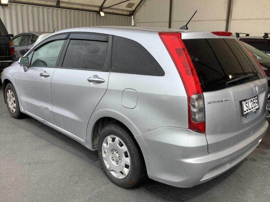 Photo '6' of Honda Stream Photo '6' of Honda Stream