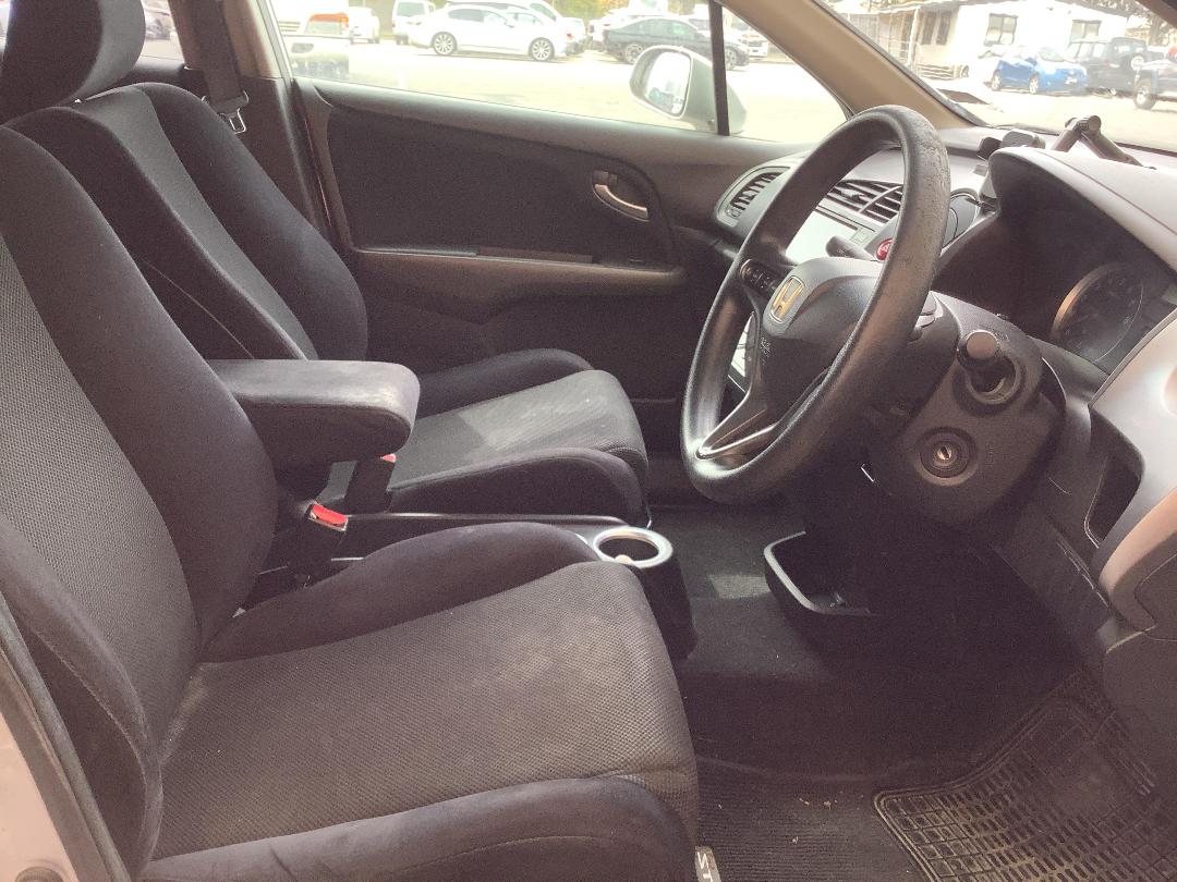 Photo '10' of Honda Stream Photo '10' of Honda Stream