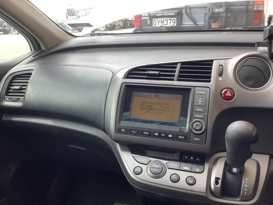 Photo '17' of Honda Stream Photo '17' of Honda Stream