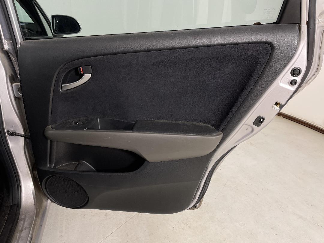 Photo '19' of Honda Stream Photo '19' of Honda Stream