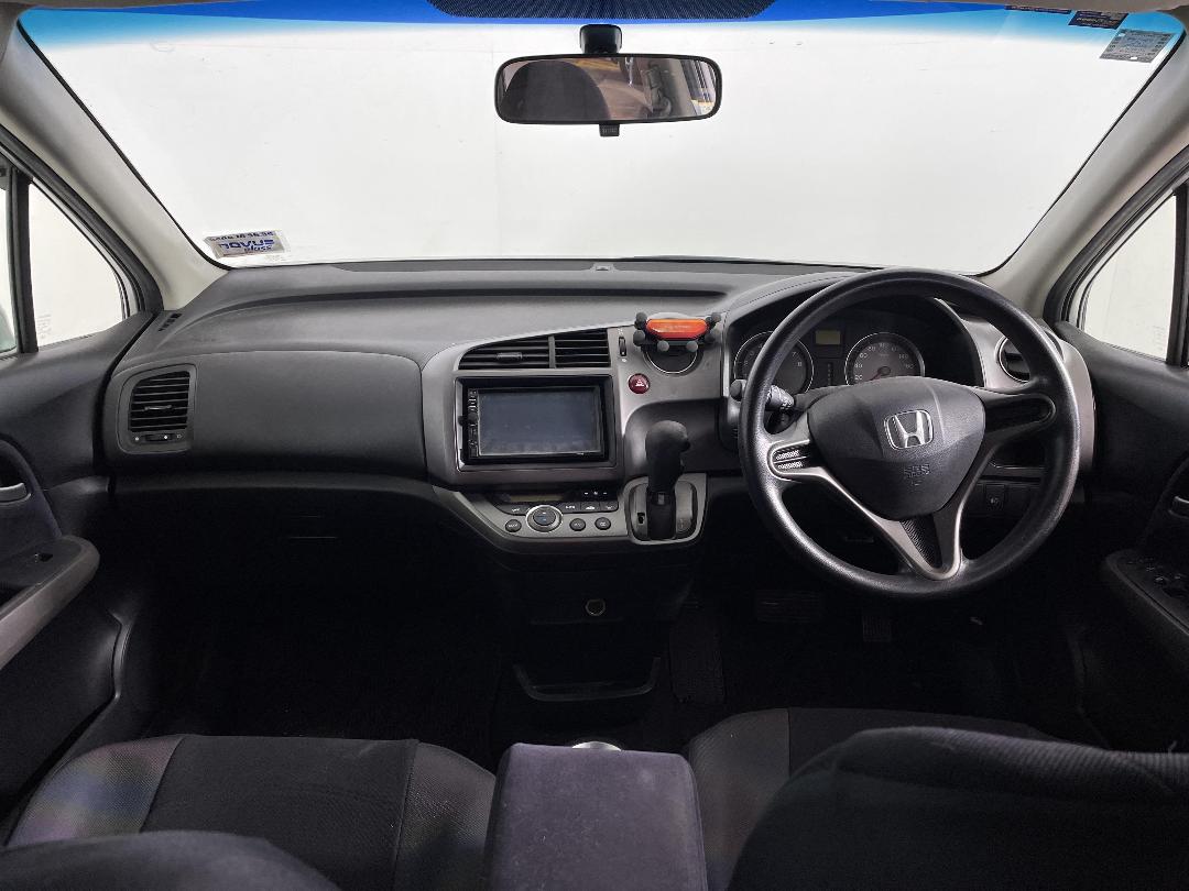 Photo '17' of Honda Stream Photo '17' of Honda Stream