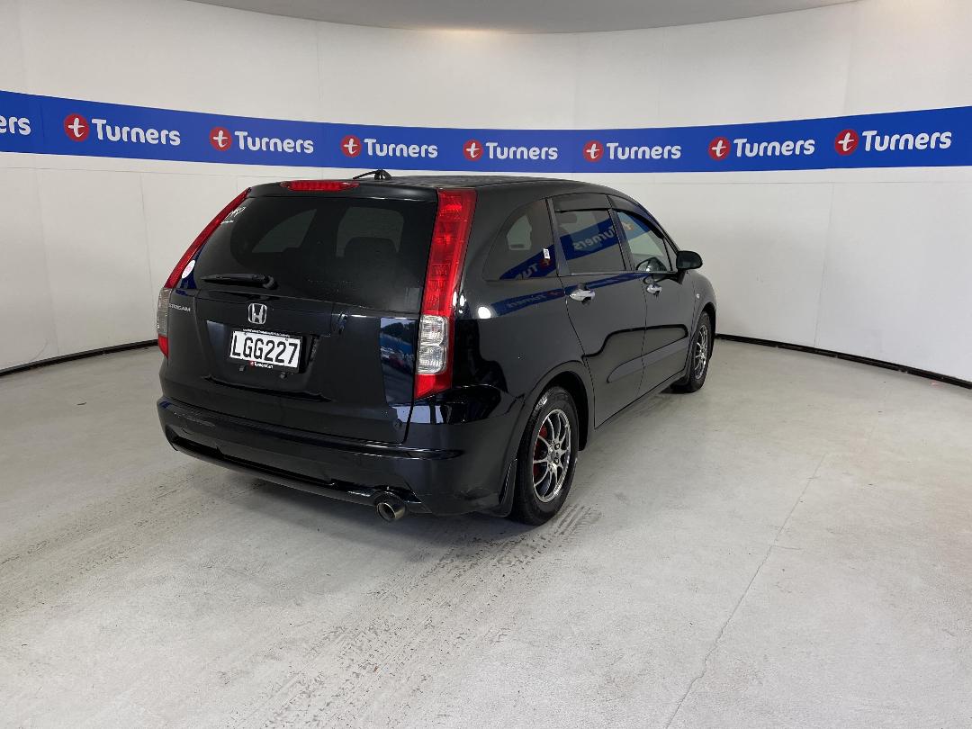 Photo '7' of Honda Stream Photo '7' of Honda Stream