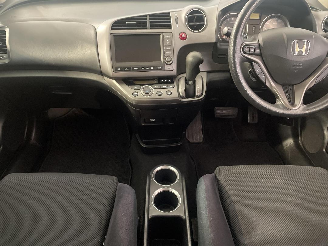 Photo '18' of Honda Stream Photo '18' of Honda Stream