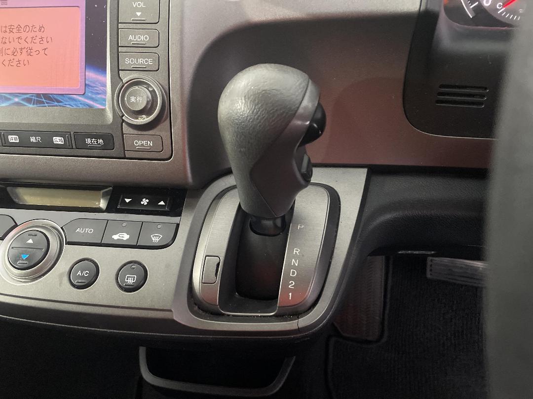 Photo '29' of Honda Stream Photo '29' of Honda Stream