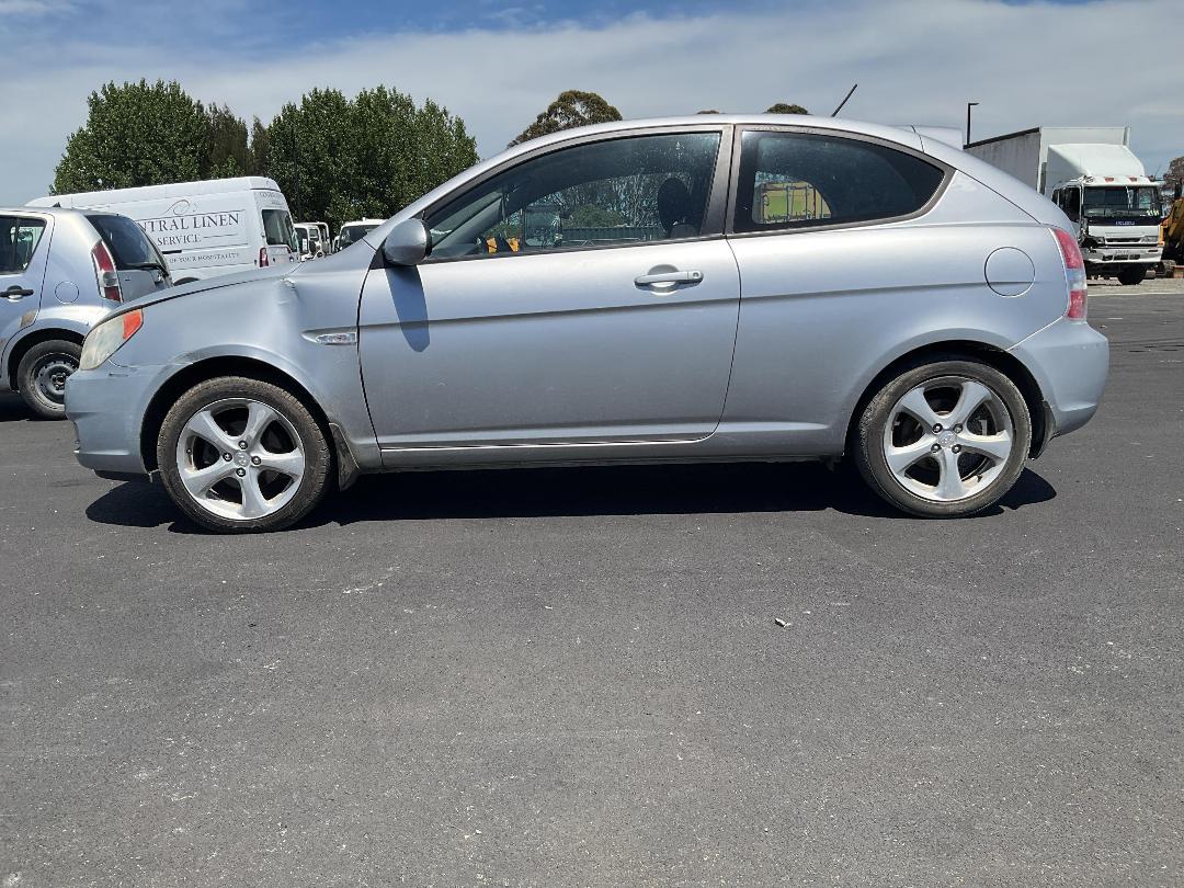 Photo '6' of Hyundai Accent Photo '6' of Hyundai Accent