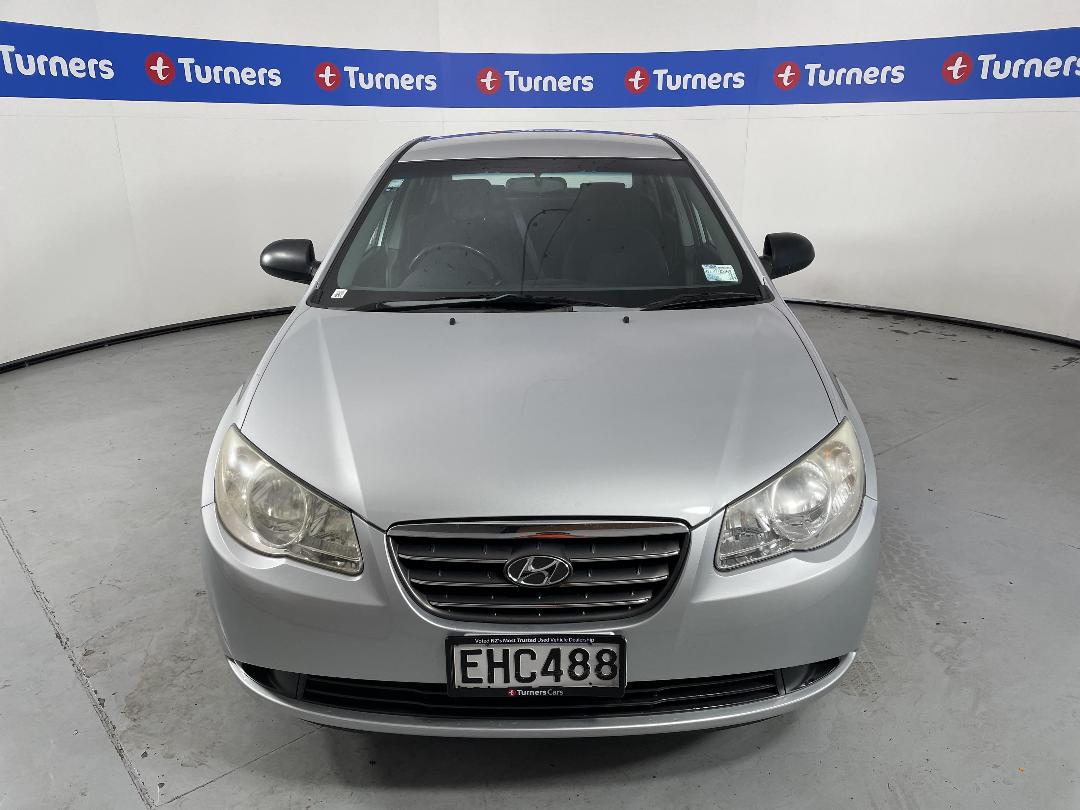 Photo '2' of Hyundai Elantra Photo '2' of Hyundai Elantra