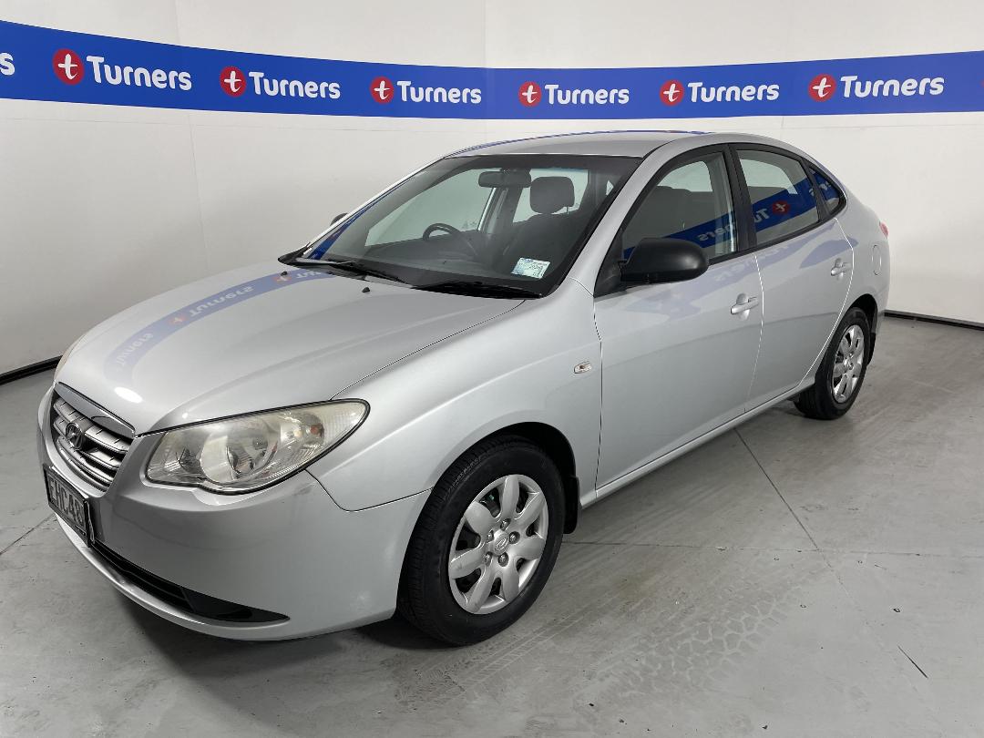 Photo '4' of Hyundai Elantra Photo '4' of Hyundai Elantra