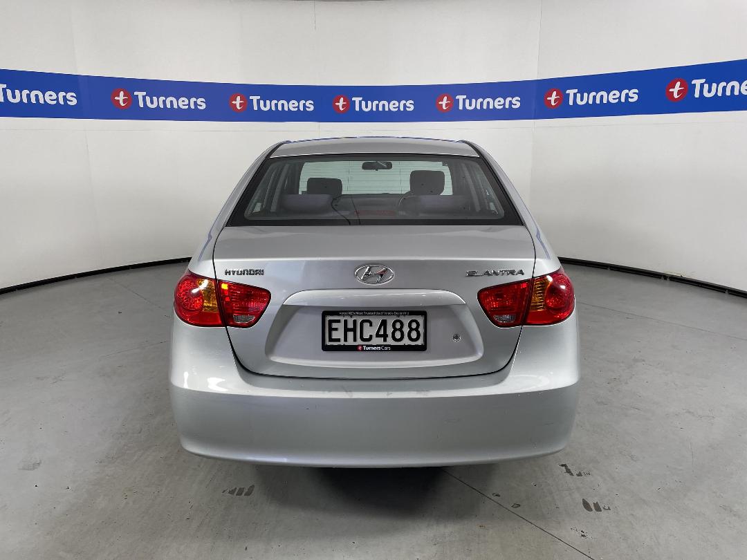 Photo '6' of Hyundai Elantra Photo '6' of Hyundai Elantra