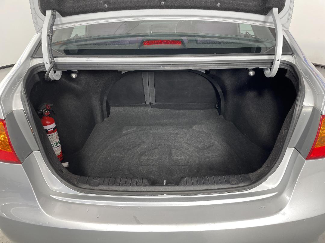 Photo '14' of Hyundai Elantra Photo '14' of Hyundai Elantra