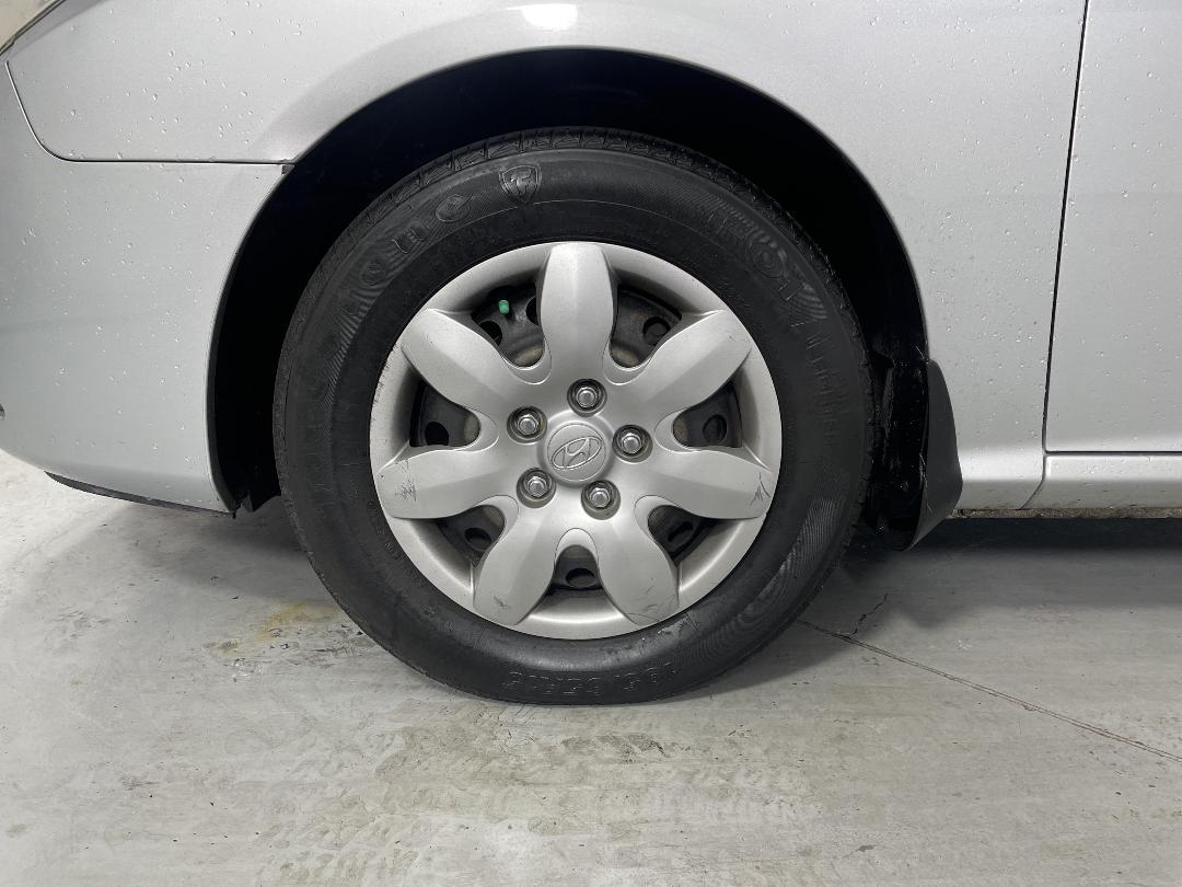 Photo '10' of Hyundai Elantra