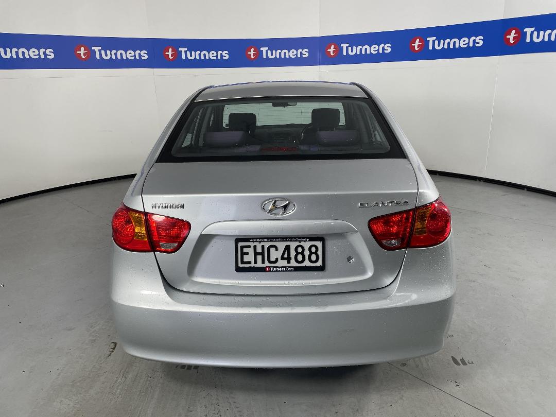 Photo '6' of Hyundai Elantra