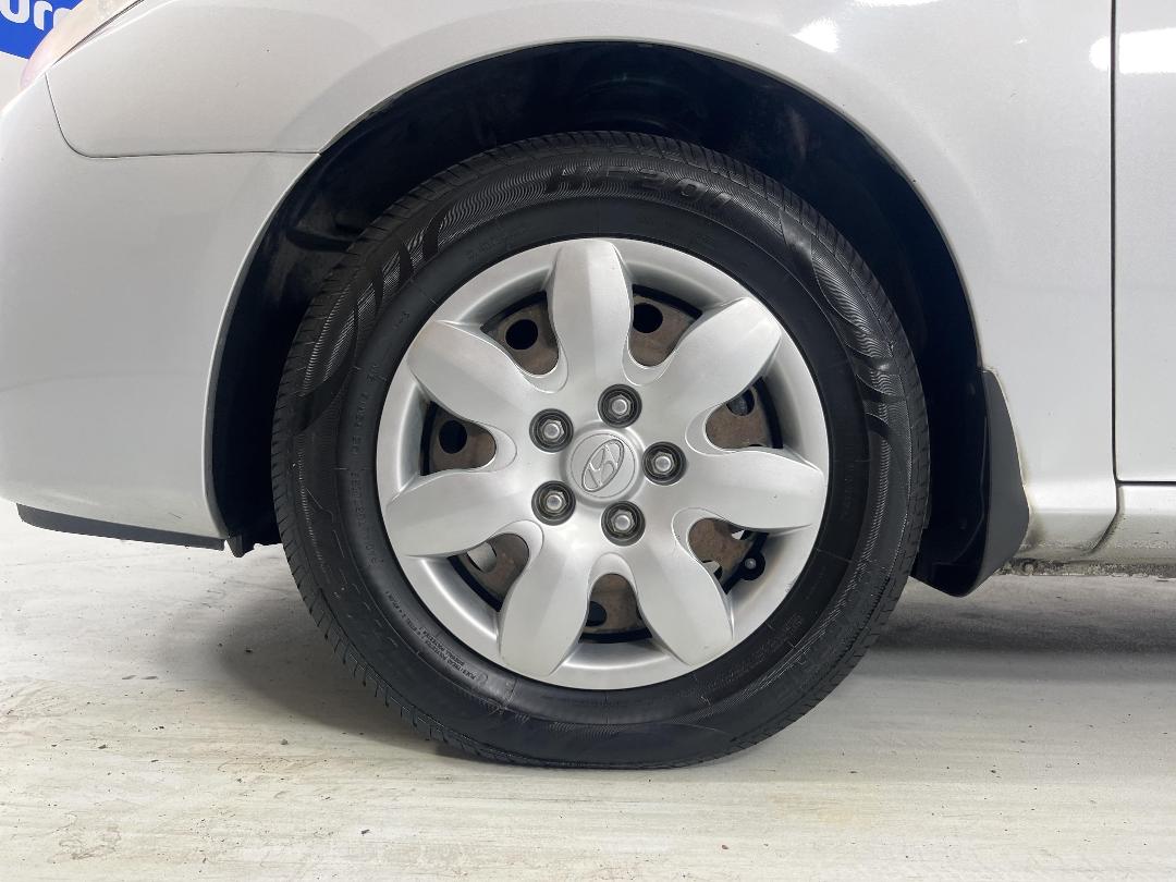 Photo '10' of Hyundai Elantra