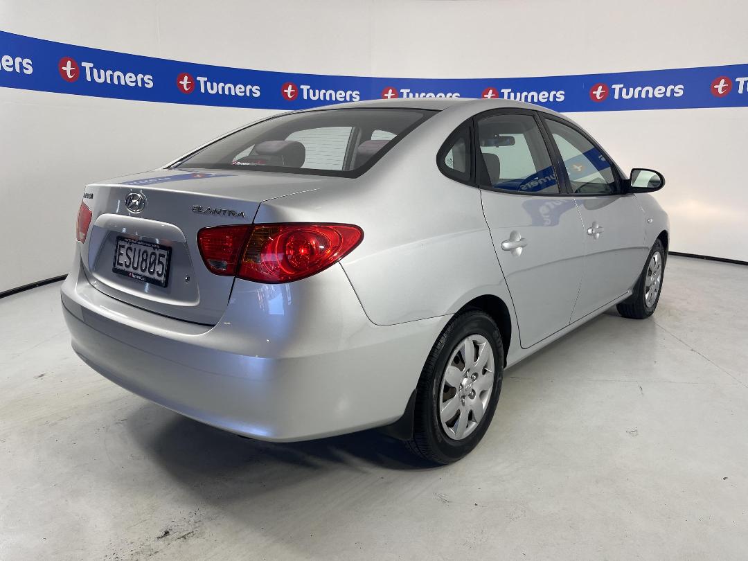 Photo '7' of Hyundai Elantra