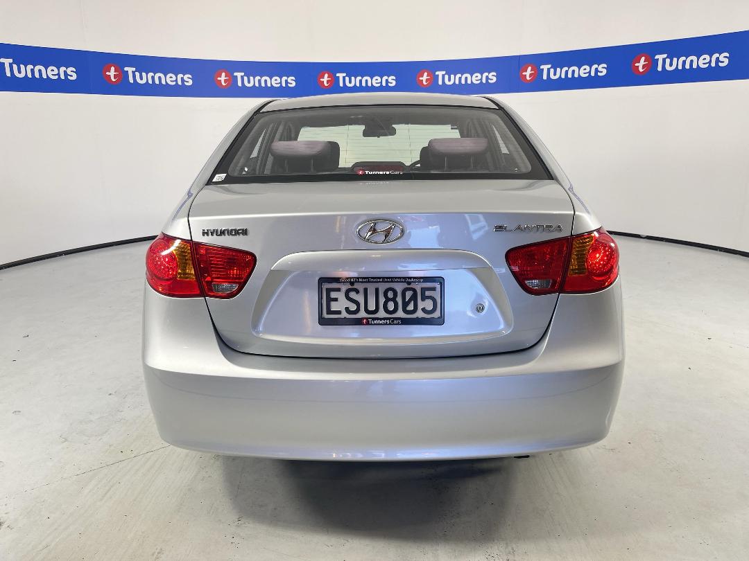 Photo '6' of Hyundai Elantra