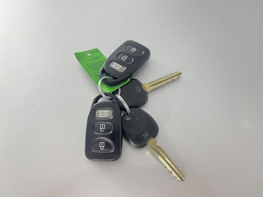 Photo '22' of Hyundai Elantra