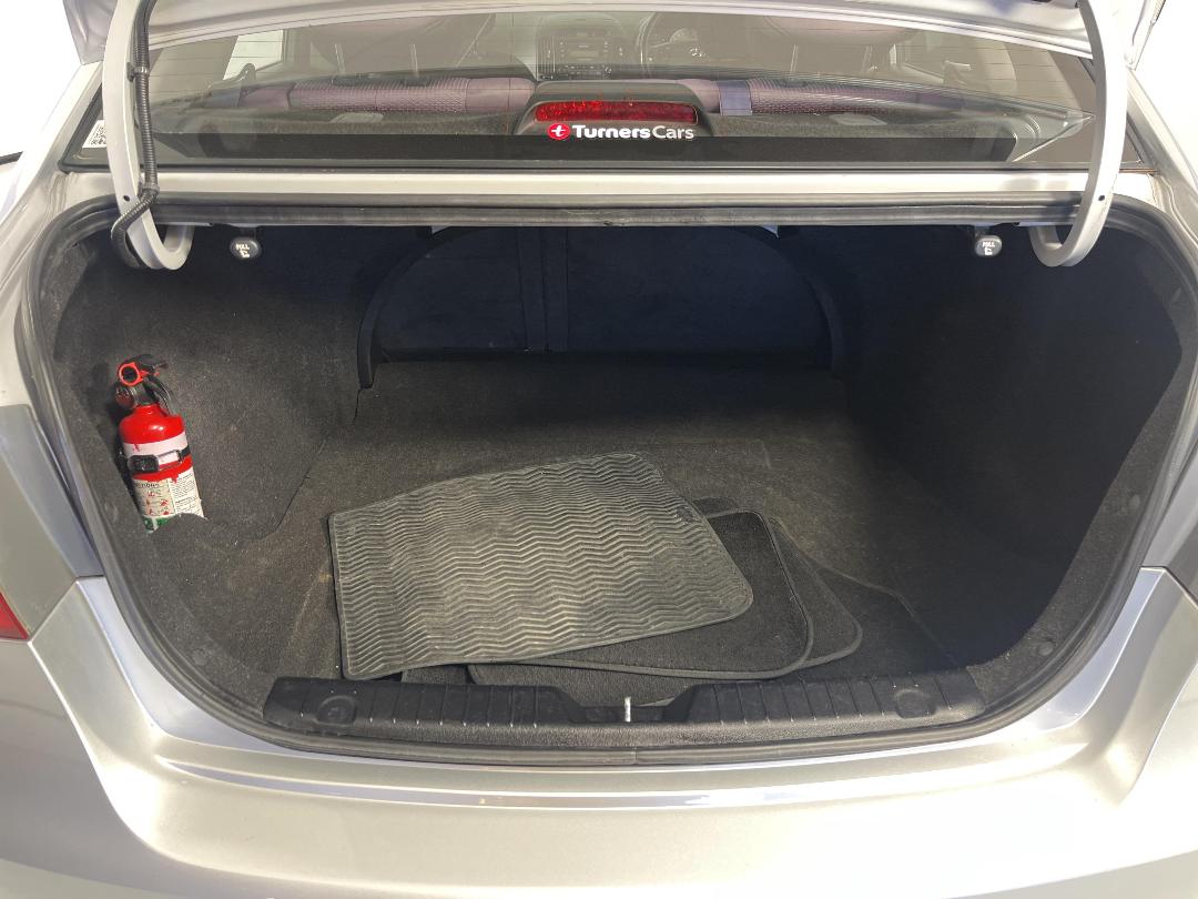 Photo '14' of Hyundai Elantra