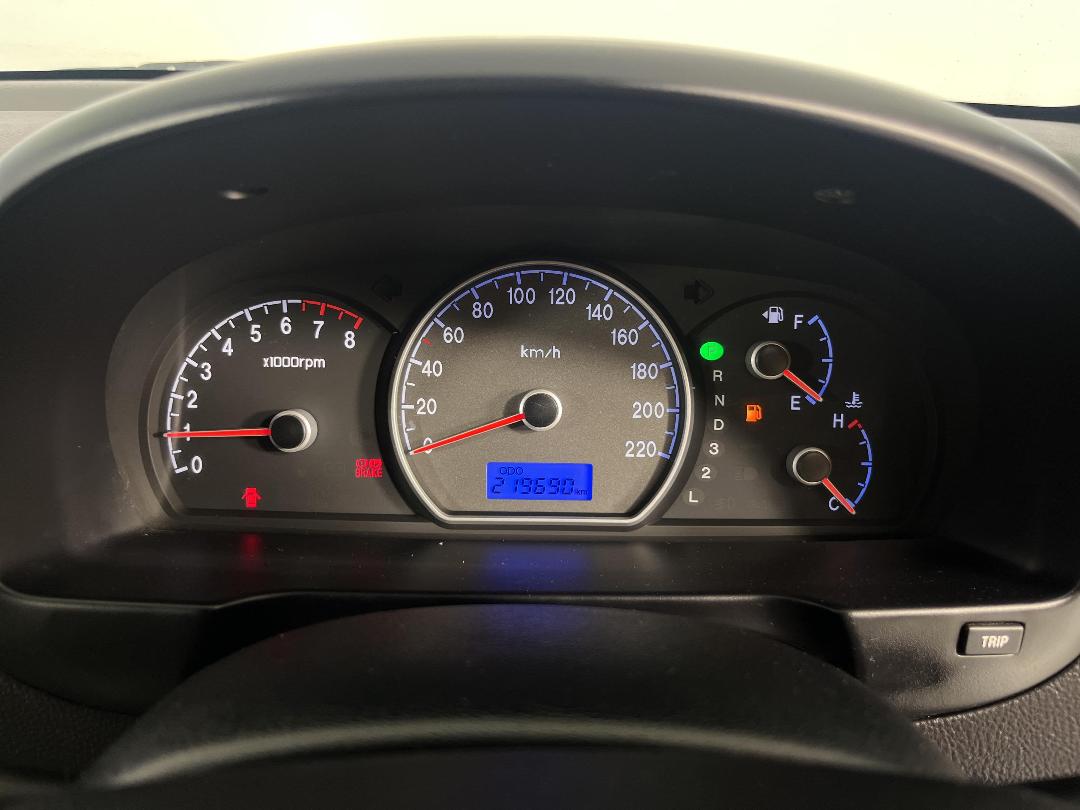 Photo '21' of Hyundai Elantra