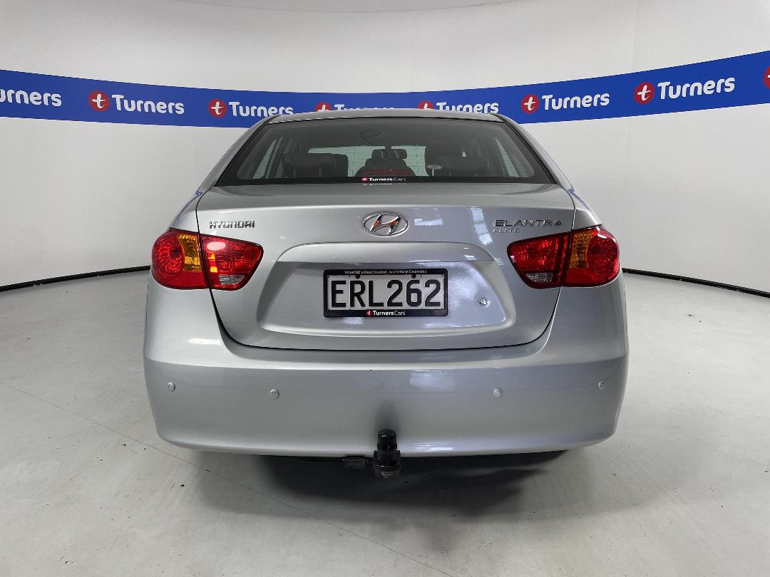 Photo '6' of Hyundai Elantra